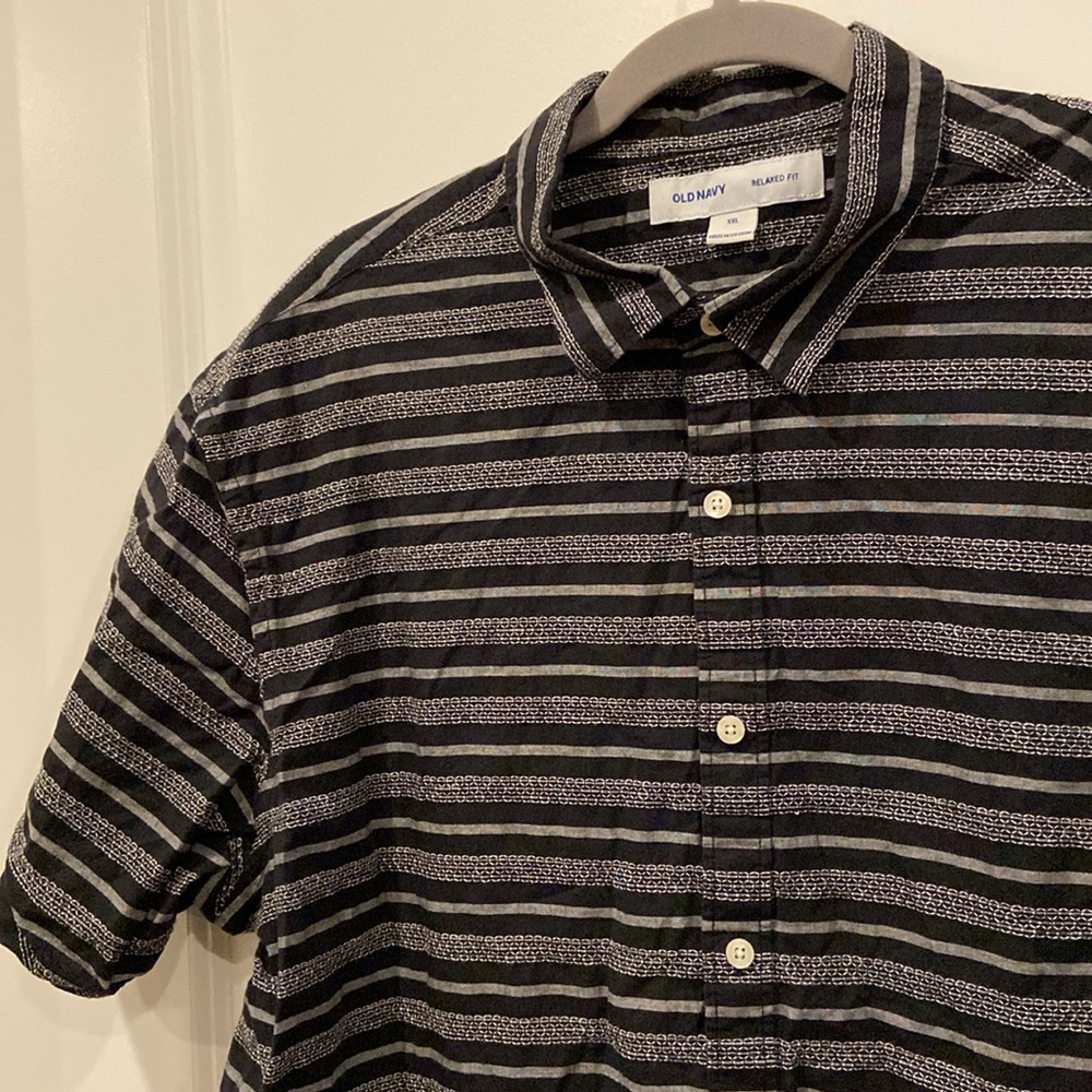 Old Navy Black Striped Men's Shirt XXL - Picture 2 of 5